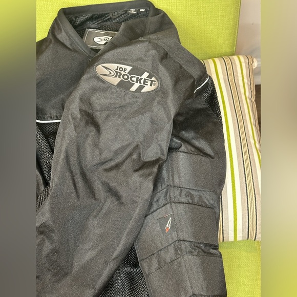 Joe Rocket Motorcycle jacket Qty - (2) Like new size small and medium - Picture 7 of 8